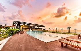 Grandeeza Luxury Hotel